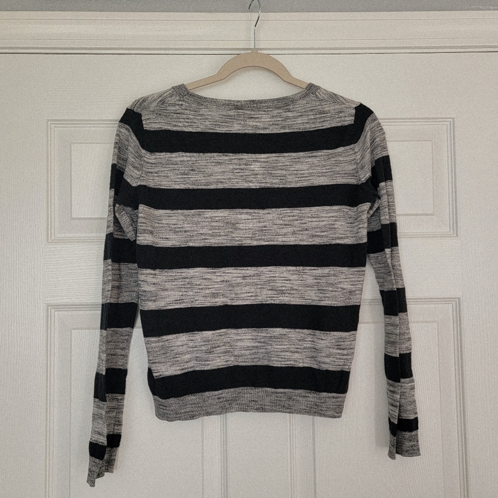 Women's H&M Comfy Long sleeve Tee - Picture 2 of 4
